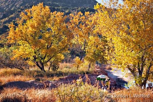 Palo Duro Canyon_72056.jpg - Painter in the park photographed at Palo Duro Canyon State Park south of Amarillo, Texas, USA.